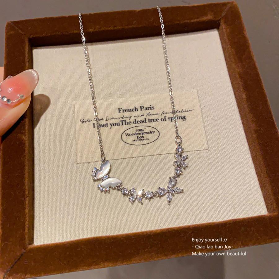 Halsband med hänge i rostfritt stål med djurmotiv, zirkonia och fjärilsdesign för kvinnor