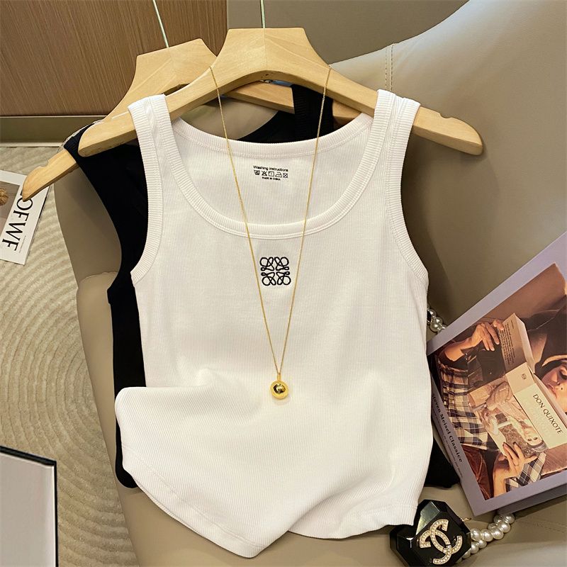 

Plus Size Western Style Vest for Women Inner Wear Base New Design Sense Easiest for Match Plus Size Ladies Slimming Knitted Sling Tops Summer White M