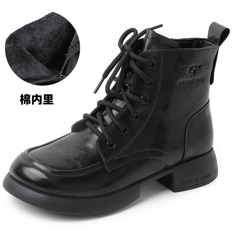 

Модная женская обувь GKTINOO 2025 Новые женские короткие ботинки Мягкая натуральная кожа Осенне-зимняя обувь Квадратный каблук Большой палец Женская обувь 265