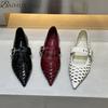 Spitze Zehenpartie Ausgeschnittene Sandalen Damen Mary Janes Schuhe Niedrige Absätze Sommer 2025 Trend Flach Klobig Leder Schnallenriemen Kleid Party