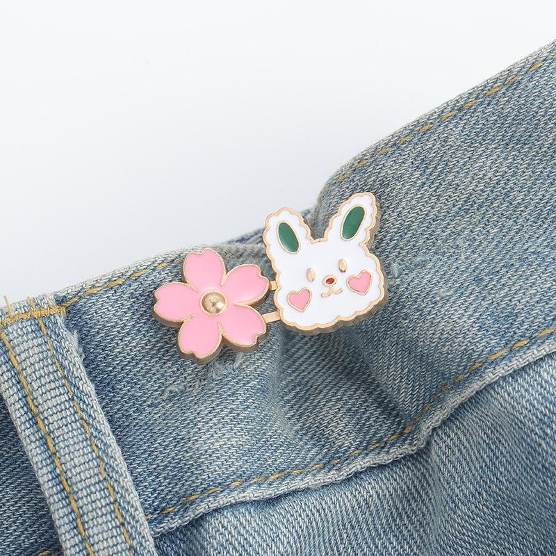 

Мультяшный кролик с изображением цветущей вишни, пряжки на талии, съемные джинсы, утягивающие брюки, регулируемые пуговицы на талии брюк as the picture