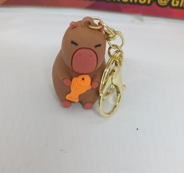 Брелок Капибара capybara фигурка игрушка для ключей, рюкзака, сумки 5 см