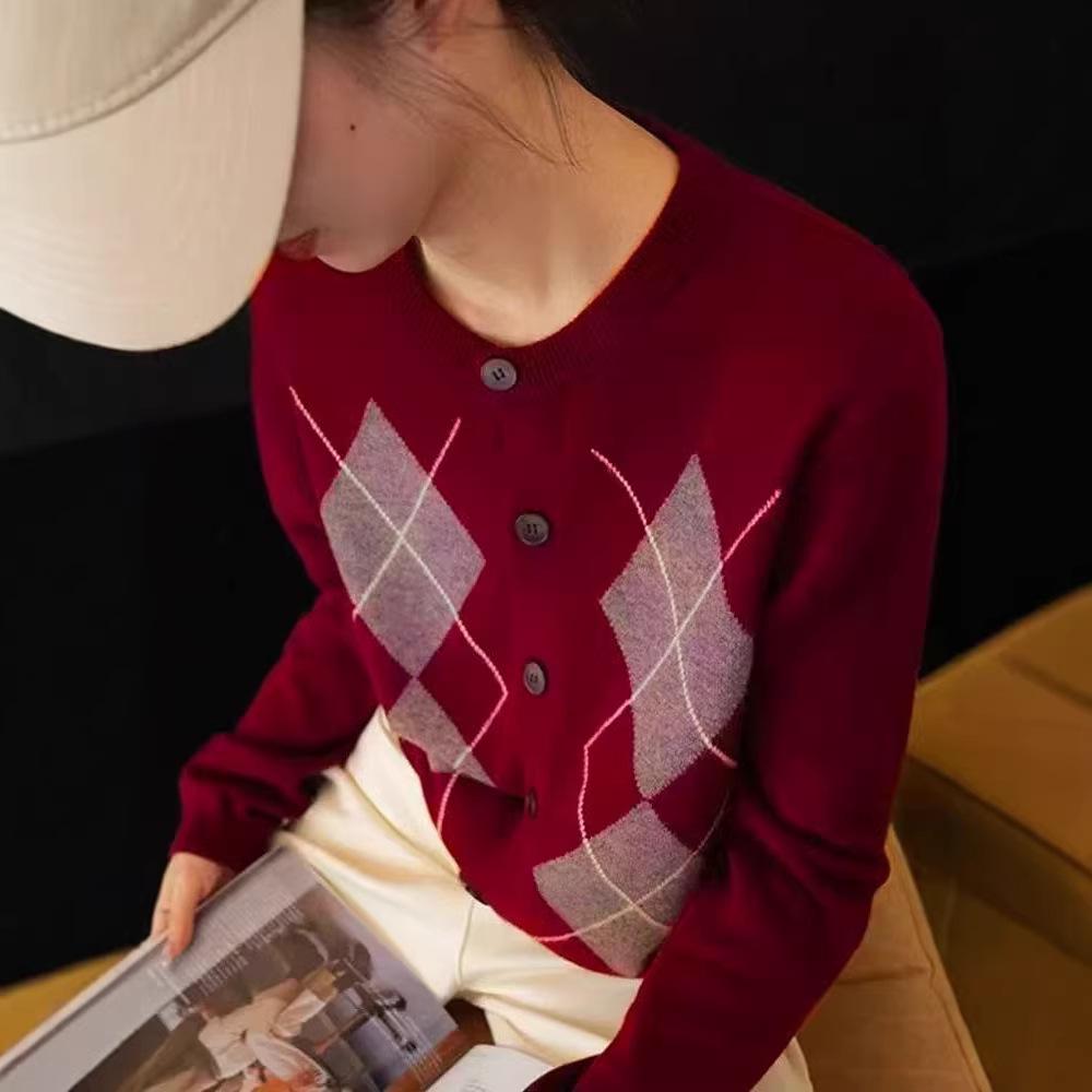 Retro Diamond Pattern Cashmere Cardigan - Women's Autumn/Winter Wool Knit, Age-Defying, Round Neck, Cozy.