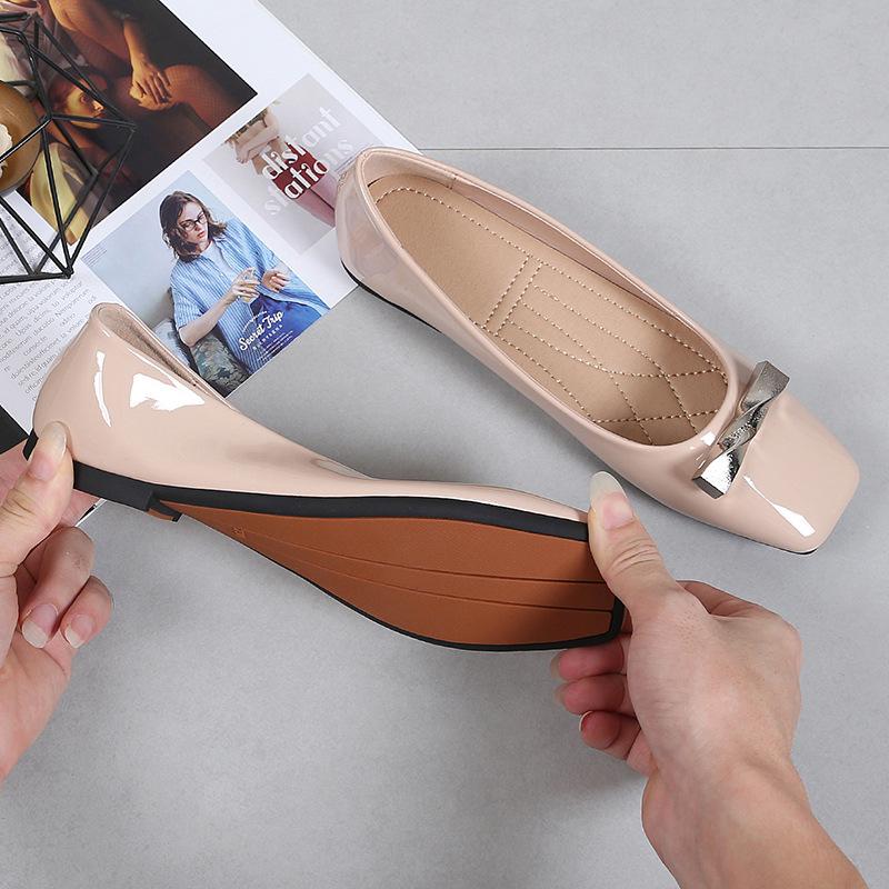 Plus Size 35-44 Women Flats Shoes Metal Decoration Ballet Shoes Office Lady Slip On Patent Leather Loafers Female Boat Shoes