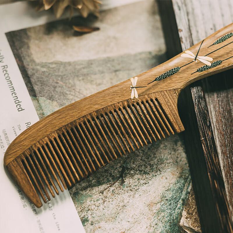 Tan Mujiang Elegant Green Sandalwood Comb Gift Box