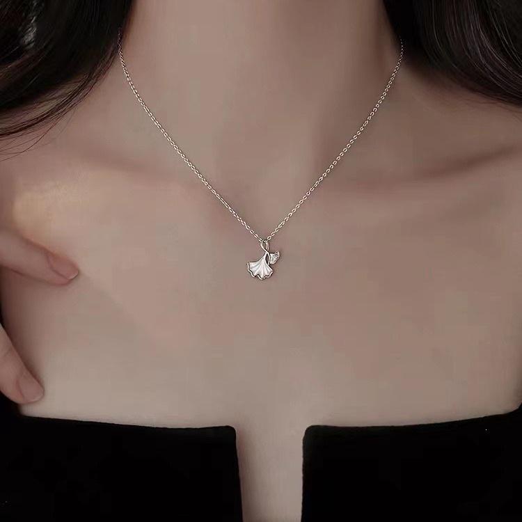 925 Sterling Silver Ginkgo Leaf Necklace - High-End Light Luxury 2024 Fashion Clavicle Chain for Women