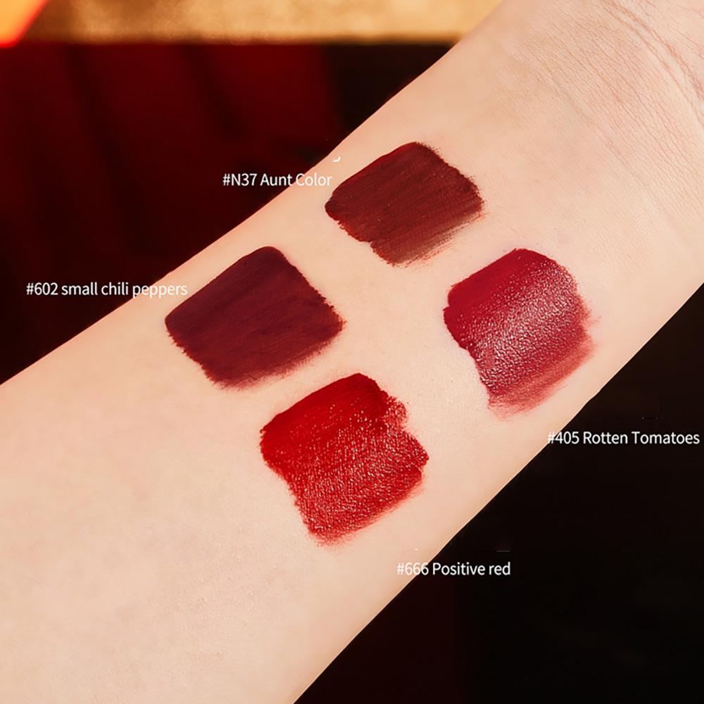 Samtmatter Lipgloss, wasserfest und langanhaltend, verblasst nicht leicht, aufhellender Lippenstift, Lippenschlamm, Schmetterlingsdesign