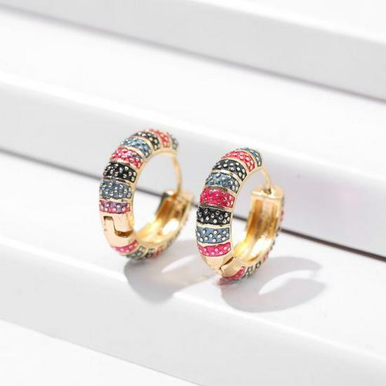 Exquisite Retro Fashion Circle Ear Cuffs: Colorful, Versatile Design for Women