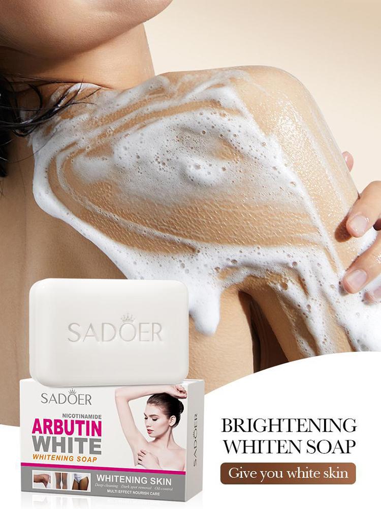 Savon blanchissant à l'acide kojique/arbutine 100 g Savon nettoyant pour les mains pour le bain propre Savon blanchissant, savon de bain, savon nettoyant pour le corps