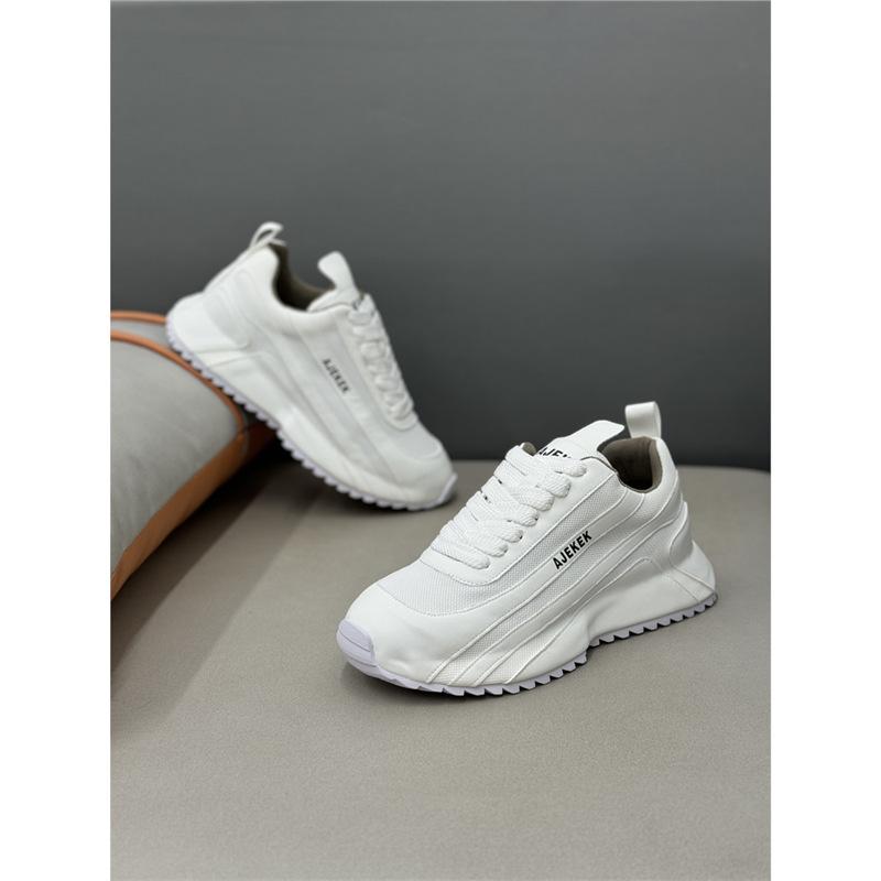 Neue bequeme Schuhe, Sportschuhe sind bequem und atmungsaktiv xlz