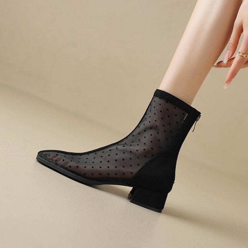 

2025 fashionable and comfortable women s sandals Korean version of the new women s cool boots black microfiber rubber sole round head zipper 39 чёрный