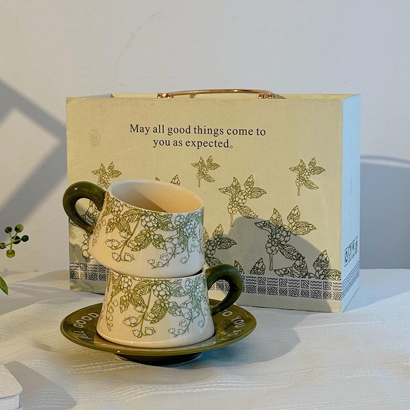 High-Value Flower Coffee Cup, Cup, One-Plate Gift Box, Girlfriend Souvenir, Housewarming, New Wedding, Literary Couple