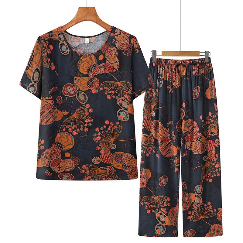 

Women s Summer Short-Sleeve Two-Piece Set - Lightweight Nine-Point Pants, Perfect for Casual Home Wear, Ideal for Middle-Aged and Elderly Moms XL (80-100 jin)