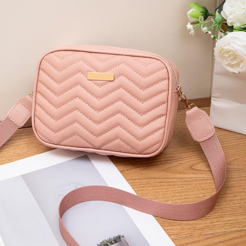 Women's Bag Embroidery Thread Bag Fashion Camera Bag Wide Shoulder Strap Simple Shoulder Messenger Bag Women's Bag One Piece