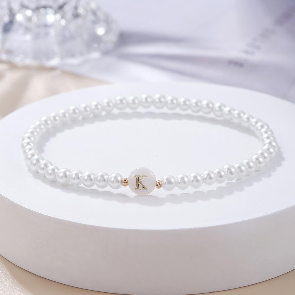 26 Alphabet Letter Shell Charm Artificial Pearl Bracelets Women Girl Charming Simulated Pearl Beads Wristband Bracelets Jewelry