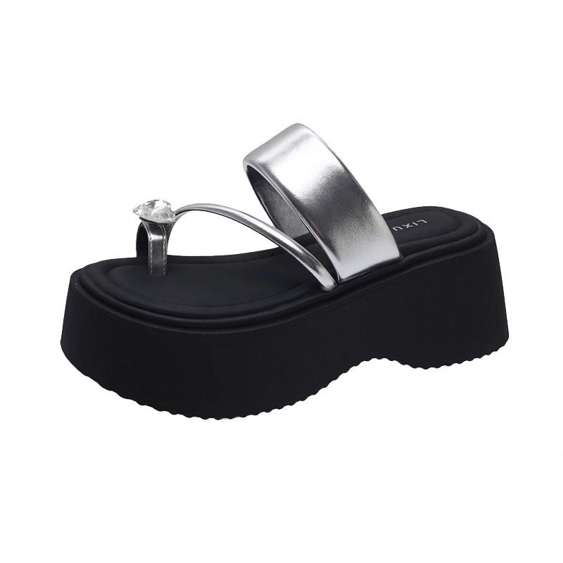 High-end silver rhinestone toe slippers women's summer wear new small height-increasing platform beach shoes