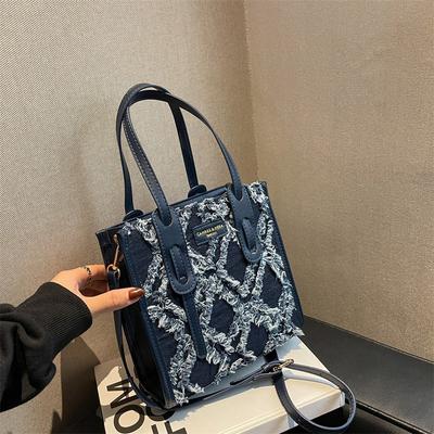 Guangzhou Niche Design Bucket Bag Cowhide Canvas Pattern Messenger Bag High Quality Min Handbag OEM