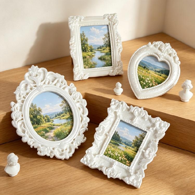 4 Pièces Mini Cadre Photo Tiny Baroques Orné pour Bijoux DIY Affichage Décorations Murales Petit Cadre Photo Antique en Résine