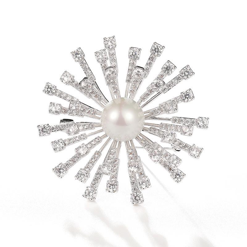 Bo Xin Yun Luxury Zirconia Snowflake Brooch: Classic Anti-exposure Accessory Pin