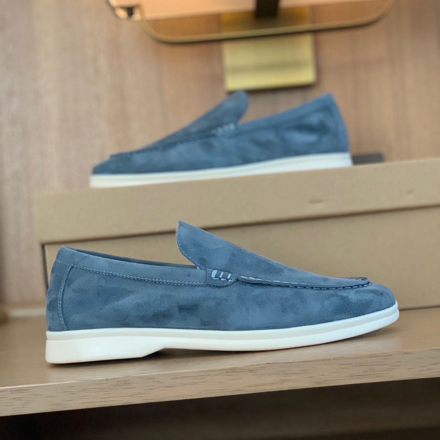 

Летняя повседневная обувь унисекс без шнуровки. Модная женская обувь на мягкой подошве. Модная кожаная мужская обувь. 44 серый