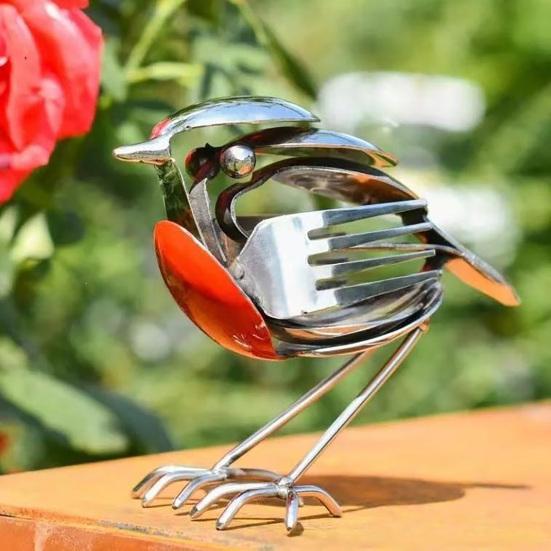 2 Stück Schrottmetall-Kunstskulpturen, Handgefertigte Metallskulptur mit roter Brust, Rostfreie Vintage-Industriekunst für Garten, Hof, Schreibtisch-Dekoration, Einzigartiges Geschenk für