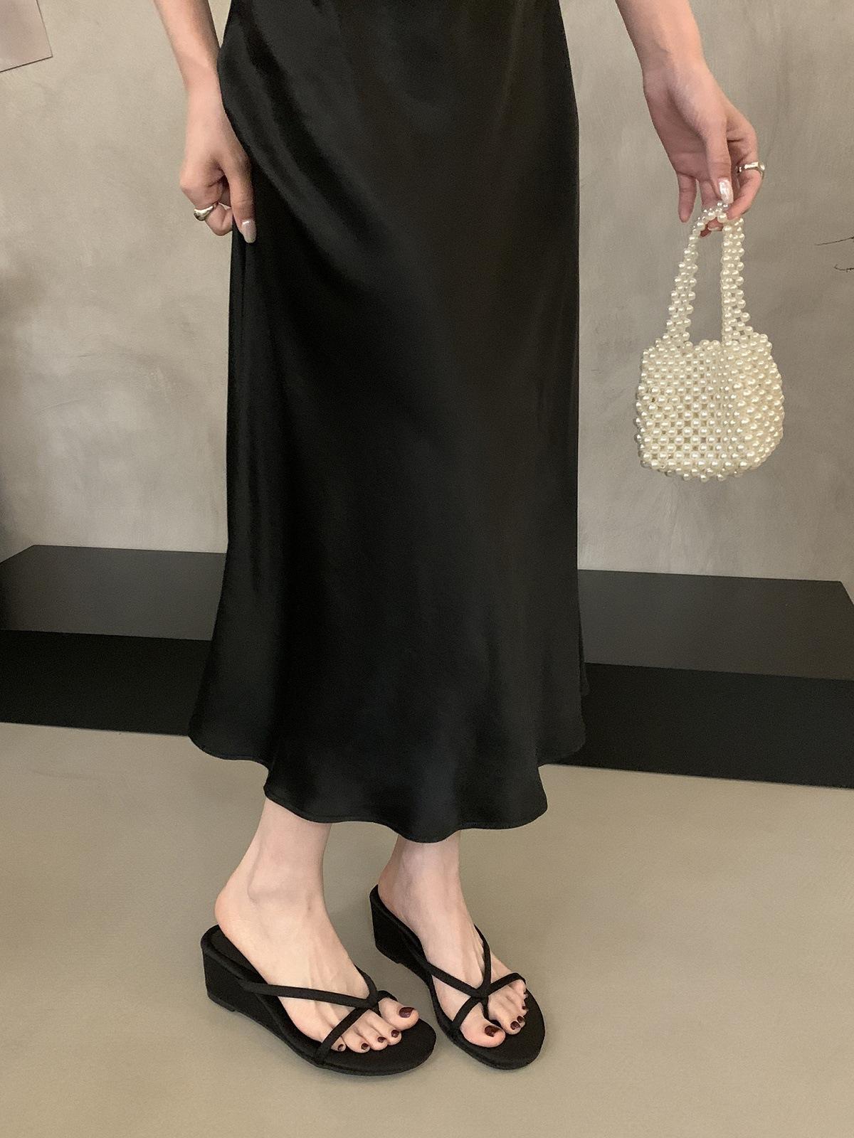 

French wedge heel silver toe slippers women s summer wear 2025 new style beautiful temperament thin strap sandals sandals 35