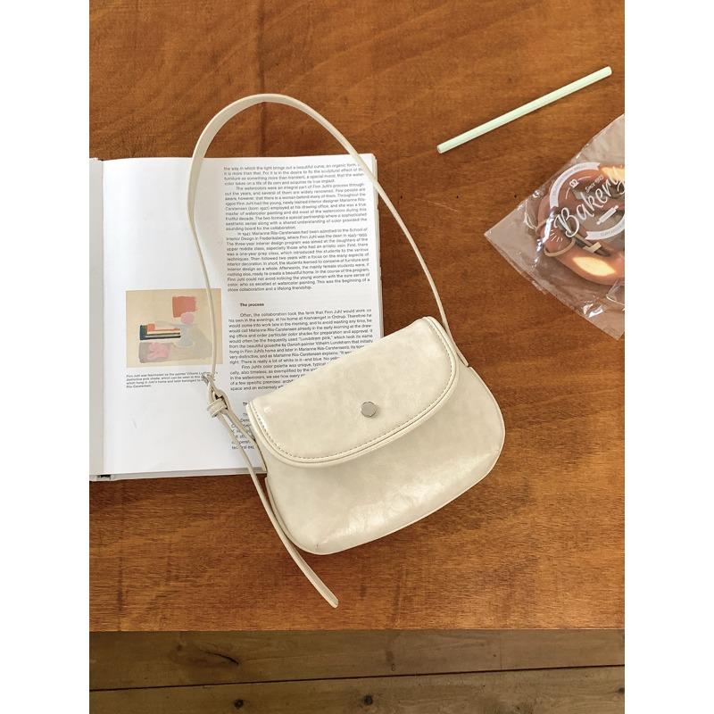 New Stylish and Simple Shoulder Small Square Bag Leather Niche Style Armpit Bag High-end Retro Shell Saddle Bag