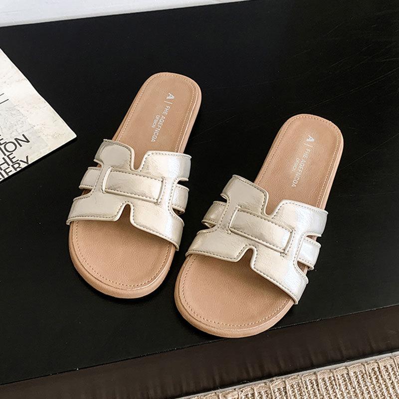 

Французские однословные тапочки для женской уличной одежды 2025 новый летний приморский пляж красивые на плоской подошве уличные на плоской подошве прохладные тапочки 40 золотой