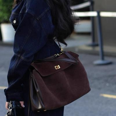 Vintage Suede Single Leather Shoulder Messenger Bag, High-end Large-capacity Portable Underarm Tote Bag.