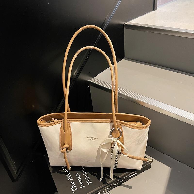 High-end underarm bag women's spring and summer new fashion trendy shoulder bag niche commuter tote bag