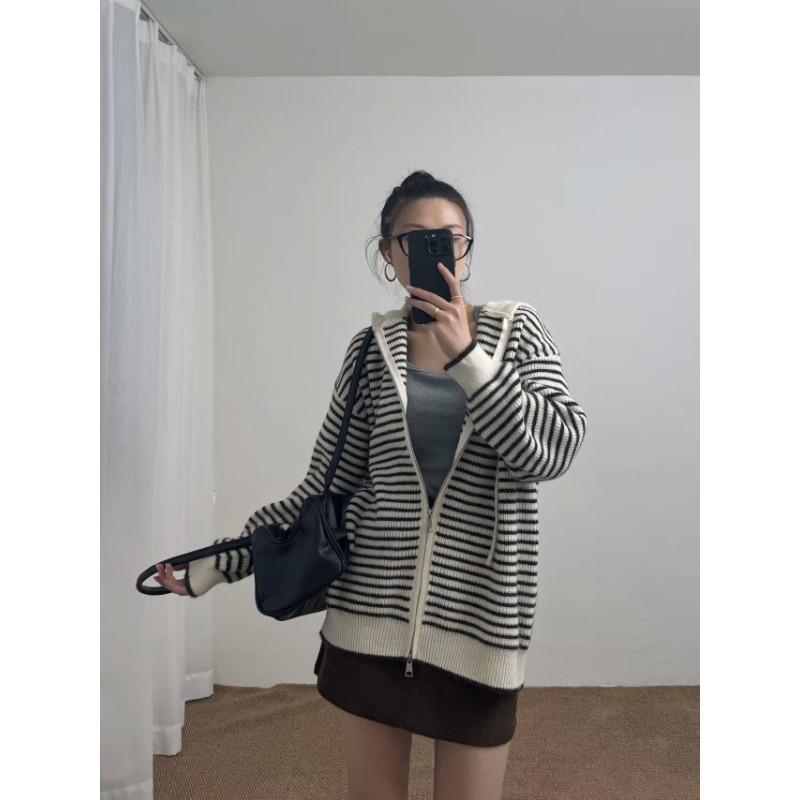 Lazy wind striped hooded sweater jacket women's autumn and winter new loose casual zipper knitted cardigan