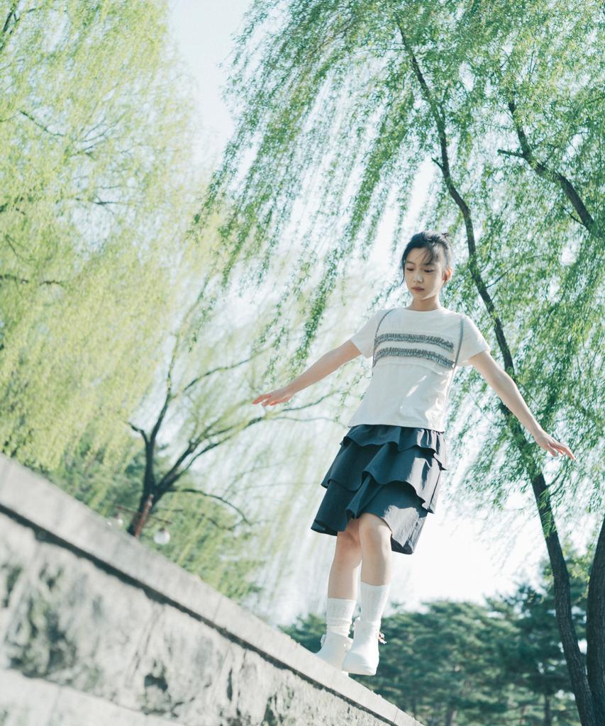 Ohesio Dot Frill T-Shirt, White