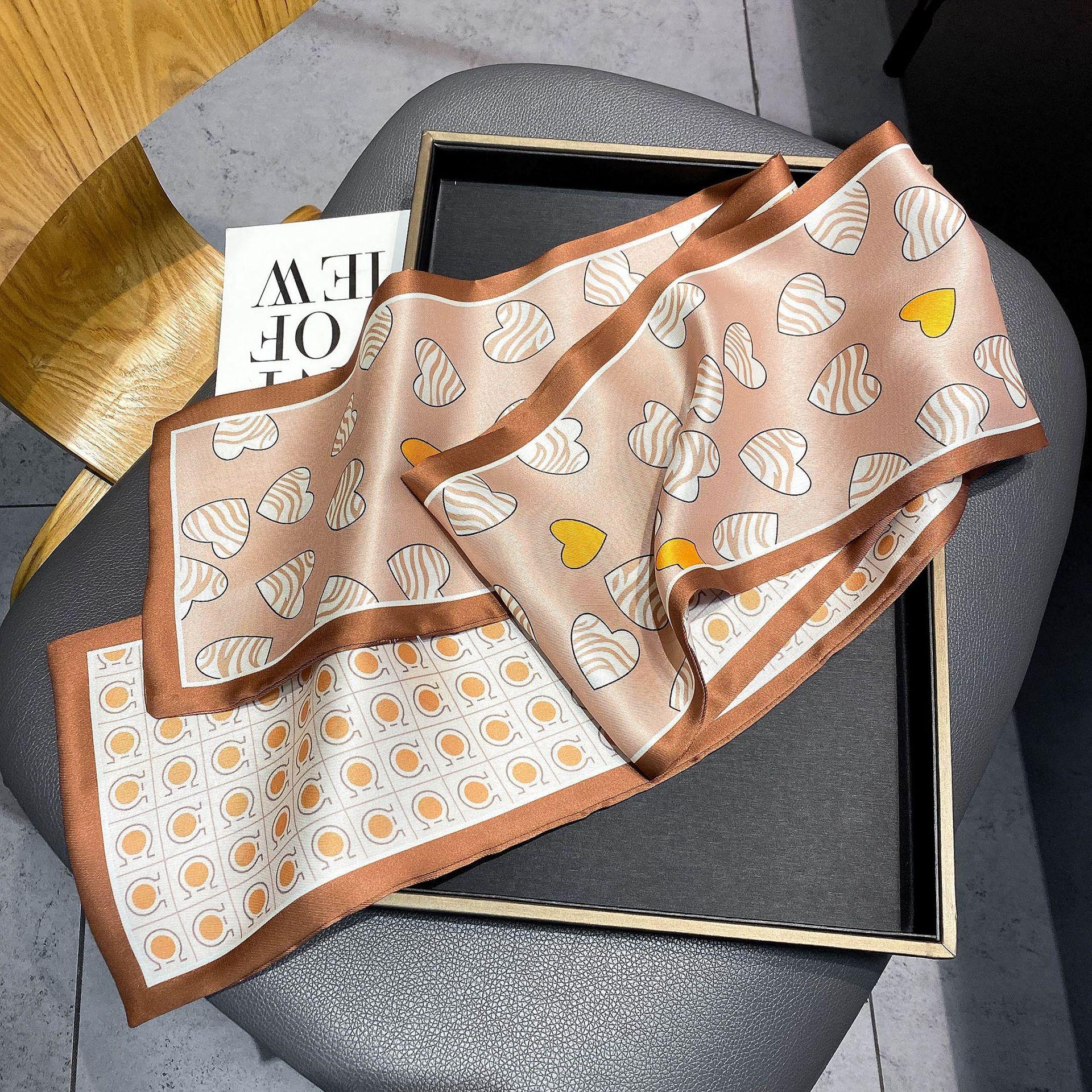 

Новый корейский стиль Любовь Имитация шелка Шарф для женщин Теплая маленькая шаль Шарф с плоским углом Упаковка с завязками Декорация 17*150CM