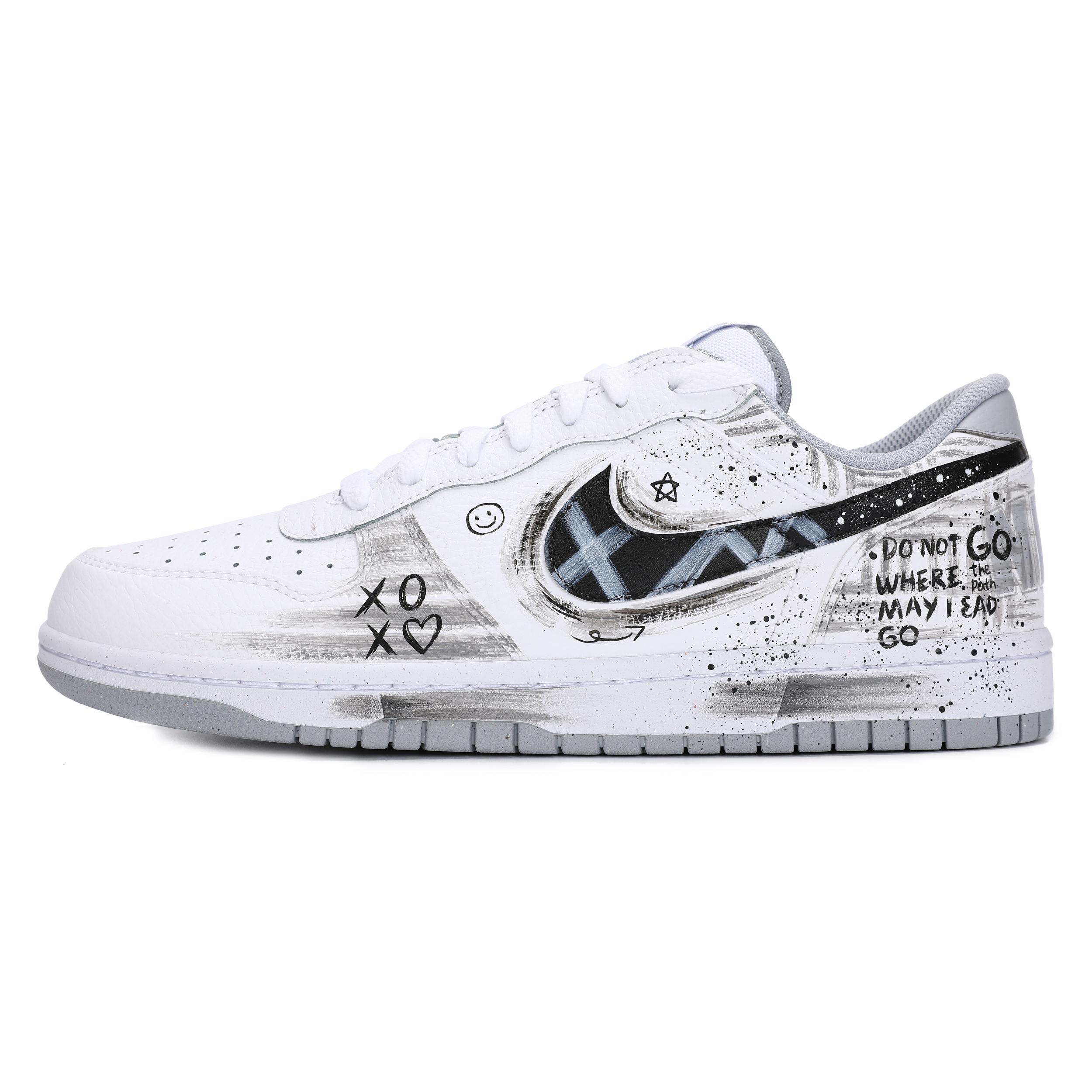 

Nike 355152-106(Team18-Graffiti Starry Journey) 44.5