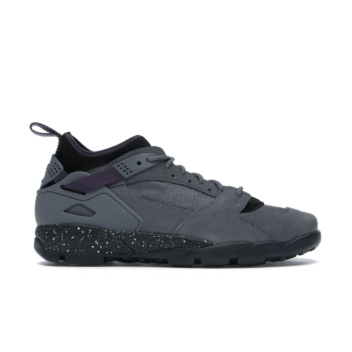 

Серые кроссовки унисекс Nike Air Revaderchi AR0479-004