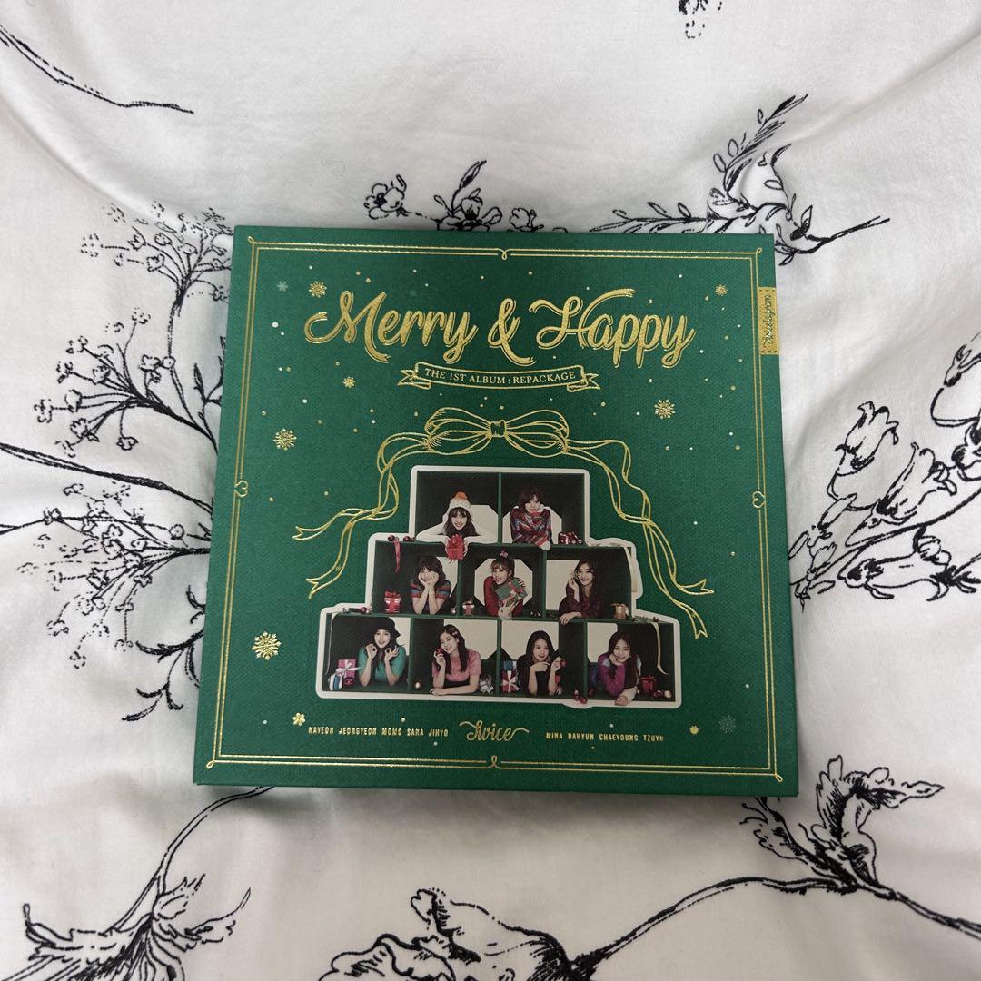 

[USED] TWICE Merry & Happy Album Mina Trading Card Included