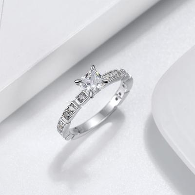 Jewelry S925 Sterling Silver Platinum Diamond Four-claw Zircon Ring Vintage Twist White Diamond Ring