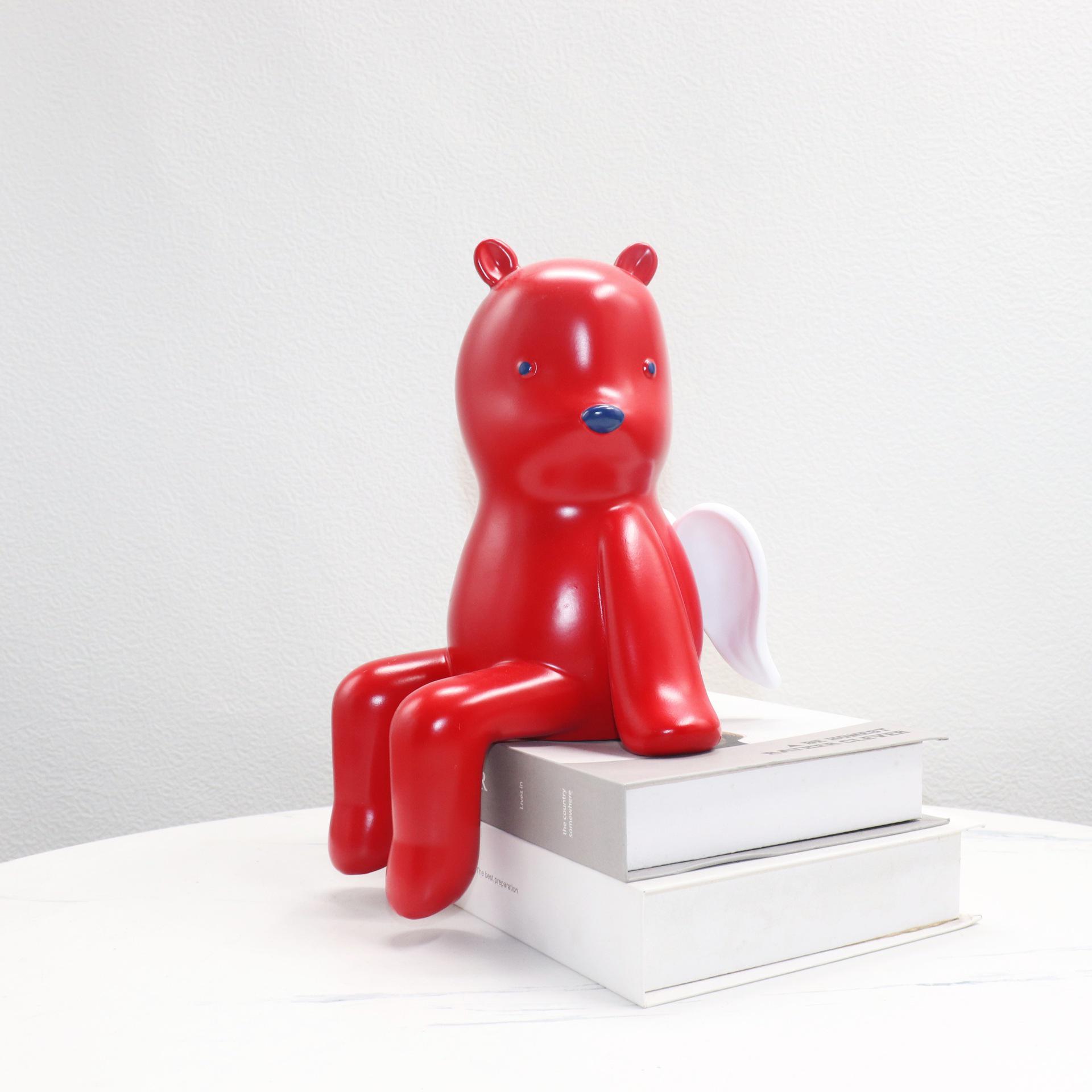 

Contemporary Minimalist Resin Bear Ornament for Home or Office Decor Without Base 21x21x33CM червоний