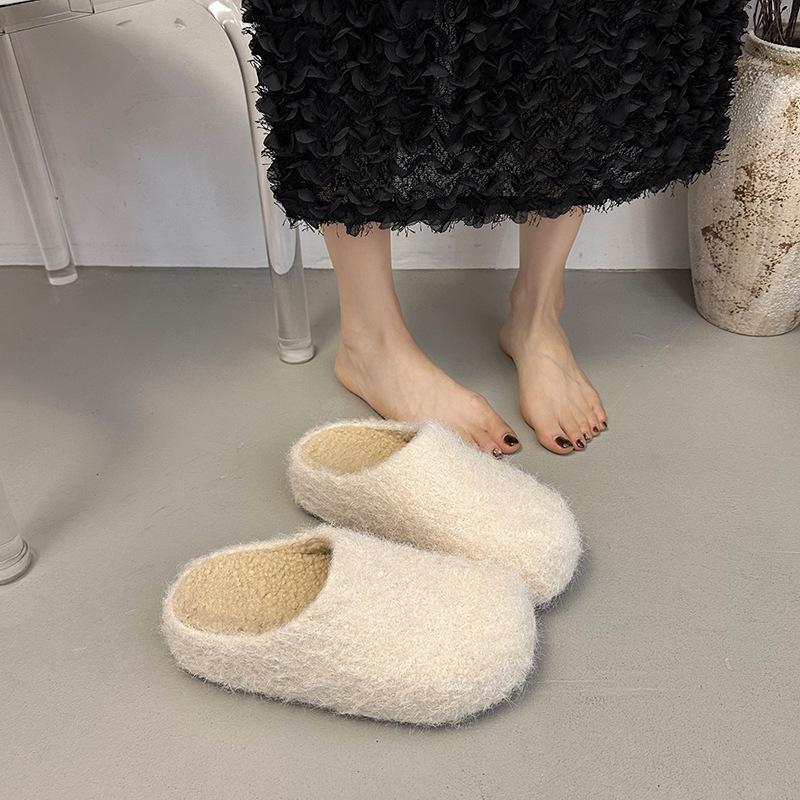 Retro niche evening wind woolen bag head half slippers women wear lazy people pedal thick-soled Mao Mao Boken shoes