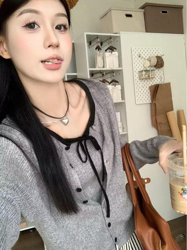 Korean Style Autumn Two-Piece Set: Color Block Cardigan & Tie-Up Camisole Vest