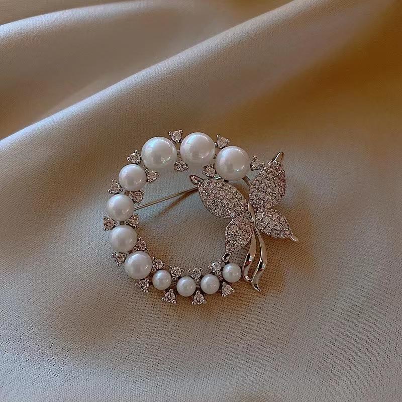 Butterfly Brooch Women'S High-End Sense Niche High-End Pin Temperament Fixed Clothes Suit Pearl Jewelry