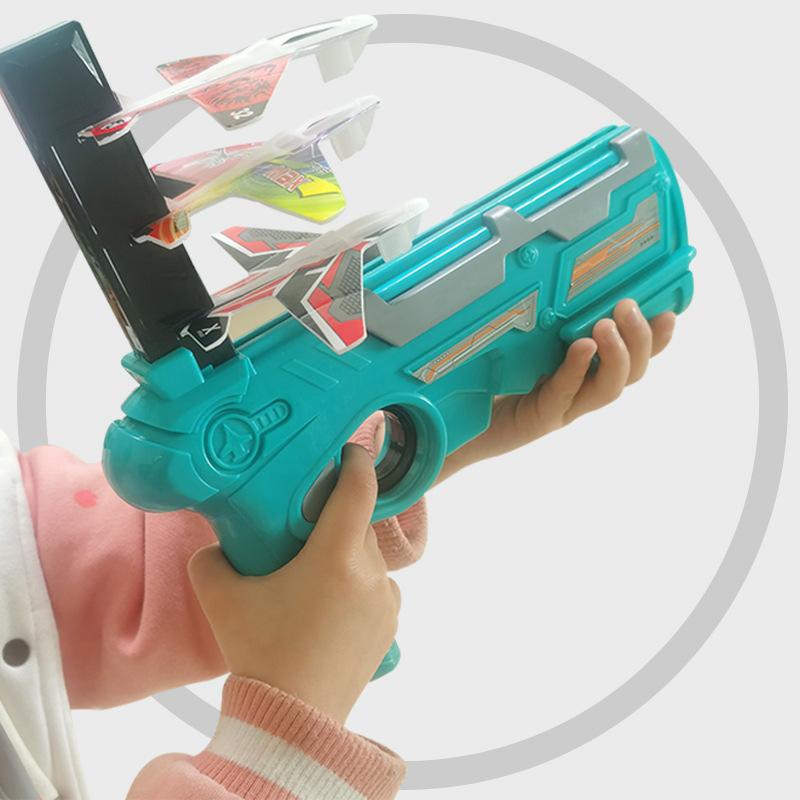 Barnegaver skum flyutskyter barneleker en knapp utkast skytespill utendørs foreldre-barn sport leketøy gutt gi