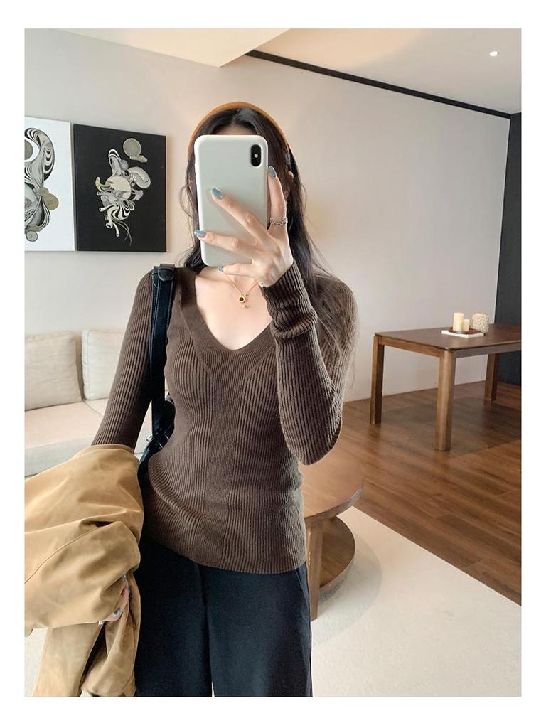 Women's European V-Neck Slim-Fit Knit Sweater - Spring/Autumn 2026 Collection