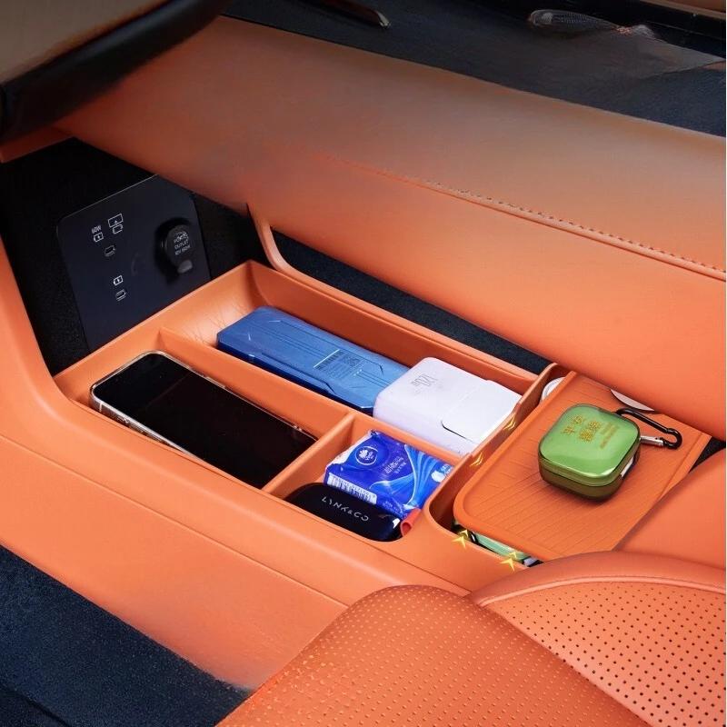 For Lynk&Co 900 2025 Central Control Lower Storage Box Silicone Anti-slip Armrest Box Organizer Interior Tidying Accessories