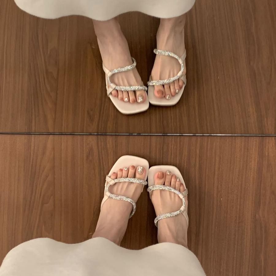 Sheepskin version~ shallow mouth small single shoes women's retro rivet round head Mary Jane shoes flat comfortable grandma shoes flat shoes