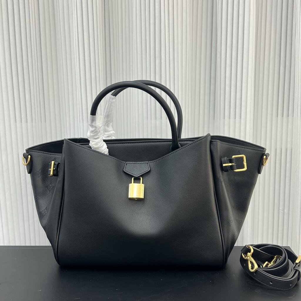 2026 new Vend-ome first-layer cowhide tote bag elegant premium women's handbag large-capacity commuter bag