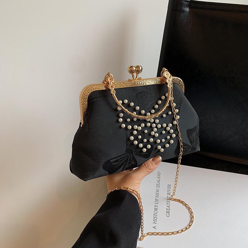 Stylish Black And White Shell Bag For Women With Chain Strap Elegant And Versatile Design чёрный