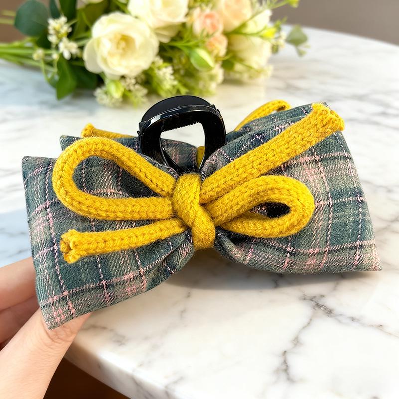 Maple Mint Plaid Bow Claw Clip – Korean Style Autumn/Winter Hair Accessory