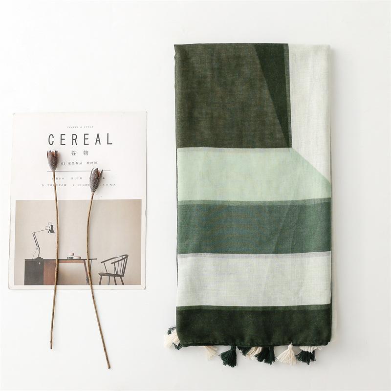 Four Season Cotton And Linen Texture Bali Yarn Thin Design Green Contrasting Geometric Fashion Fresh Travel Sun Protection Shawl For Women