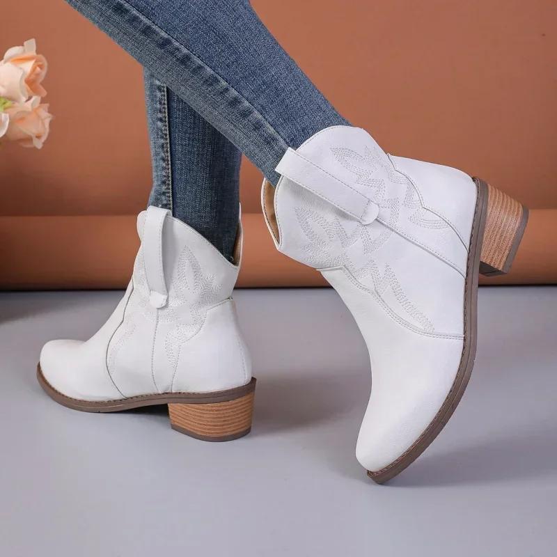 Fashion Women's Boots Retro Embroidery Cowboy Boots Luxury Thick Heels Women Shoes Pointed Toe High Quality Leather Women Ankle Boot New